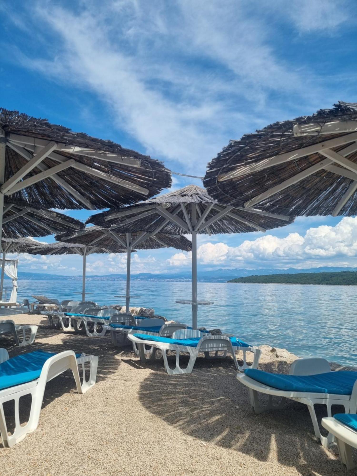 Villa Njivice Apartman Marina Екстер'єр фото