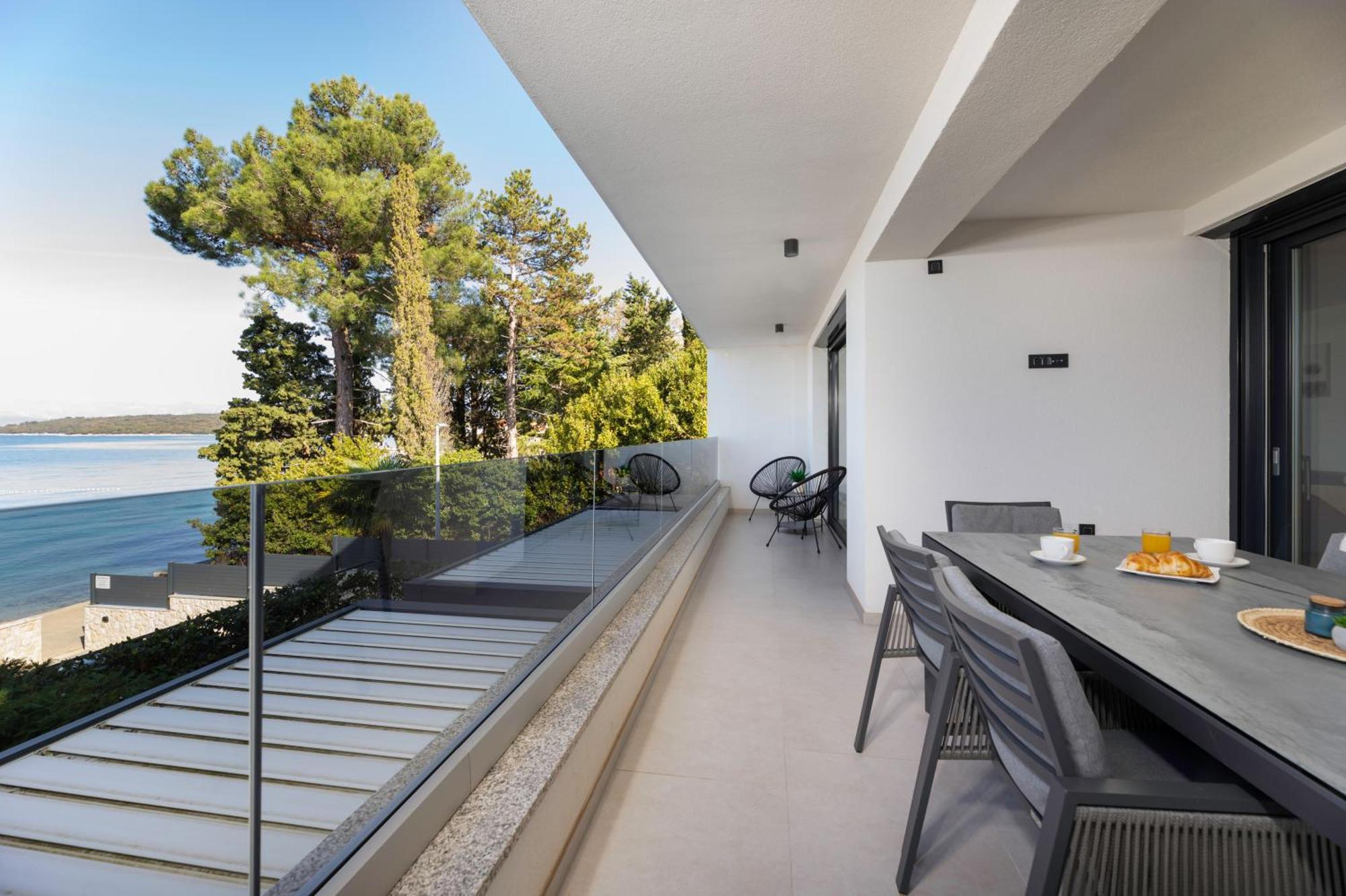Villa Njivice Apartman Marina Екстер'єр фото